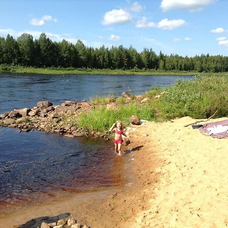 Luonto-Olohuone Hotell Yli-Ii Exteriör bild