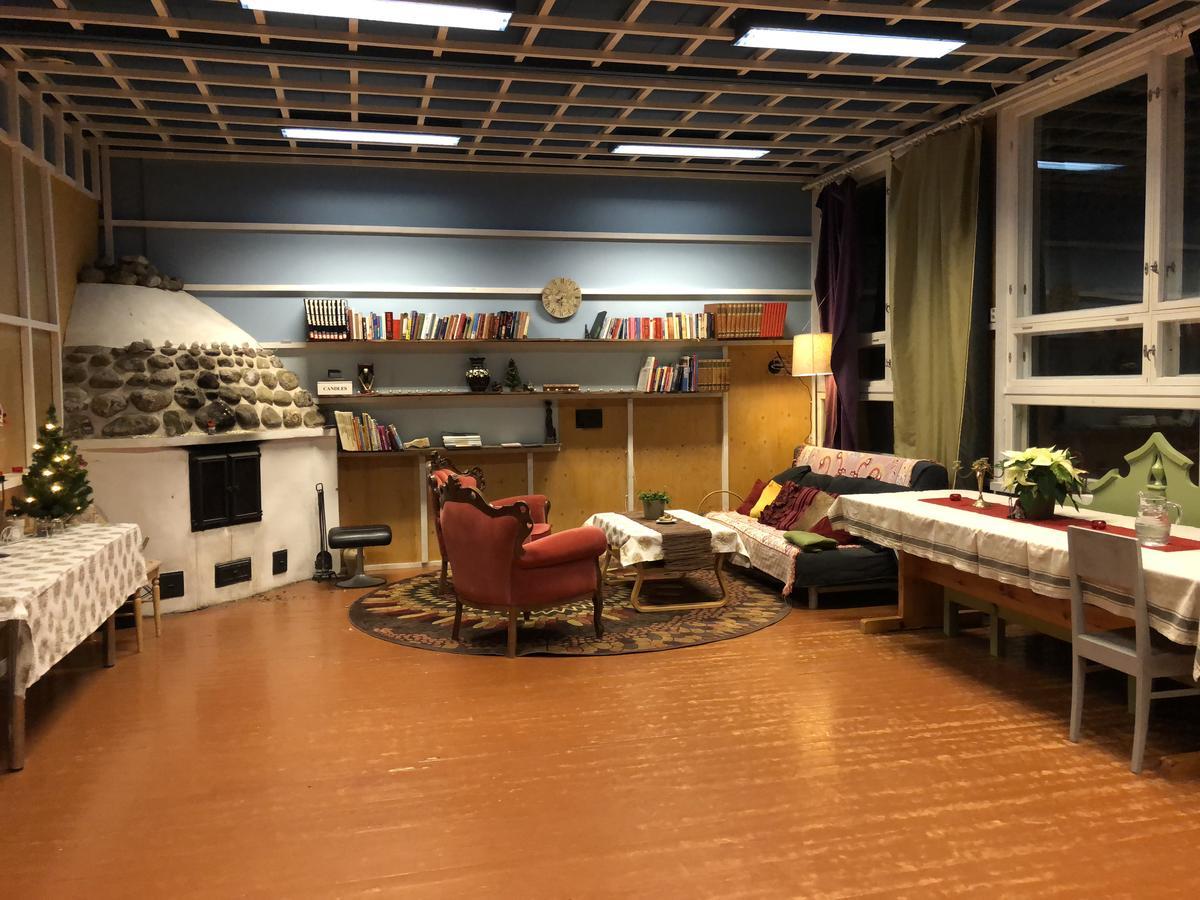 Luonto-Olohuone Hotell Yli-Ii Exteriör bild