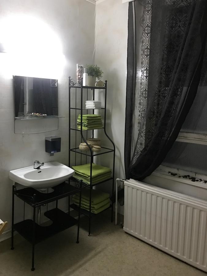 Luonto-Olohuone Hotell Yli-Ii Exteriör bild