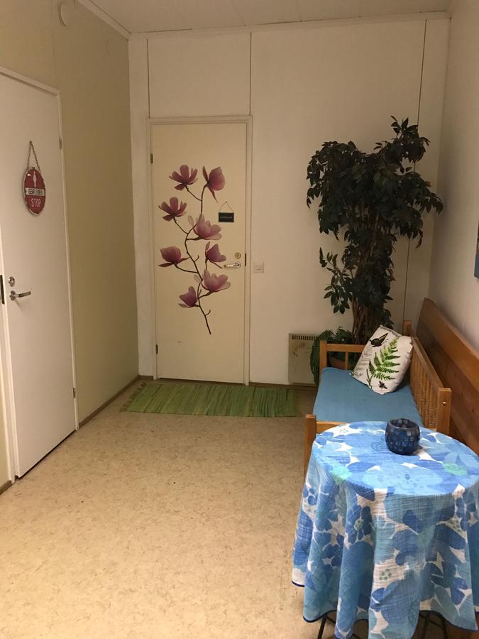 Luonto-Olohuone Hotell Yli-Ii Exteriör bild